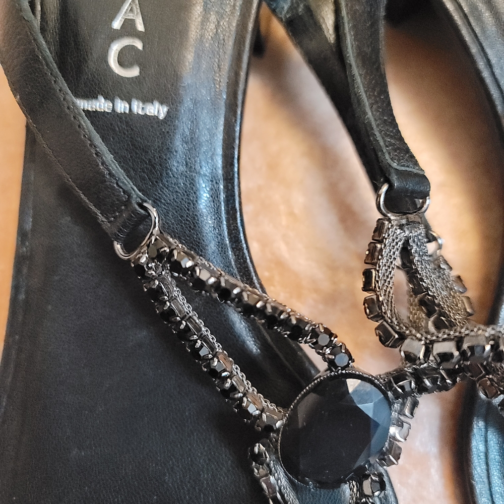 Elegant Italian Black Leather Beaded Sandals Sz.38